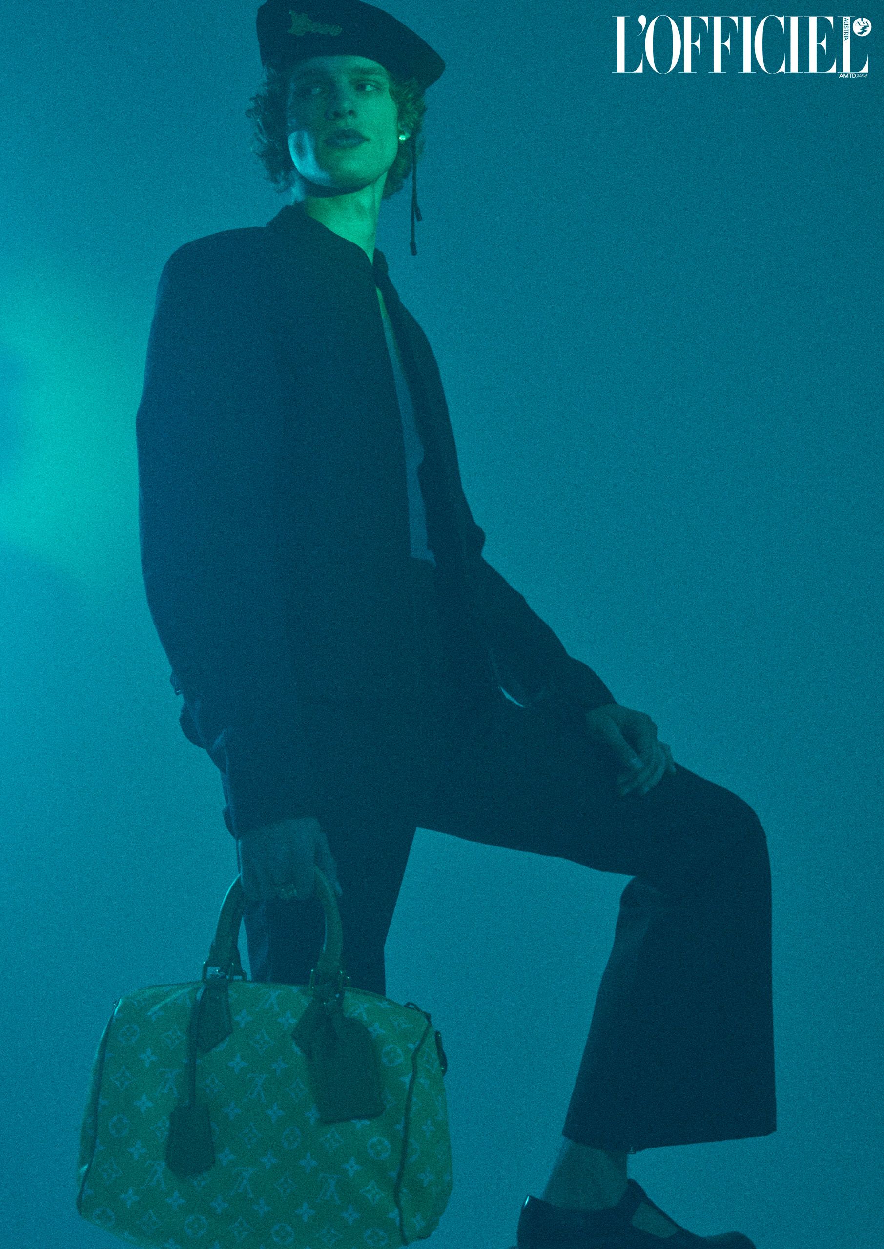 Beyond Time - L'Officiel - Pic. 2