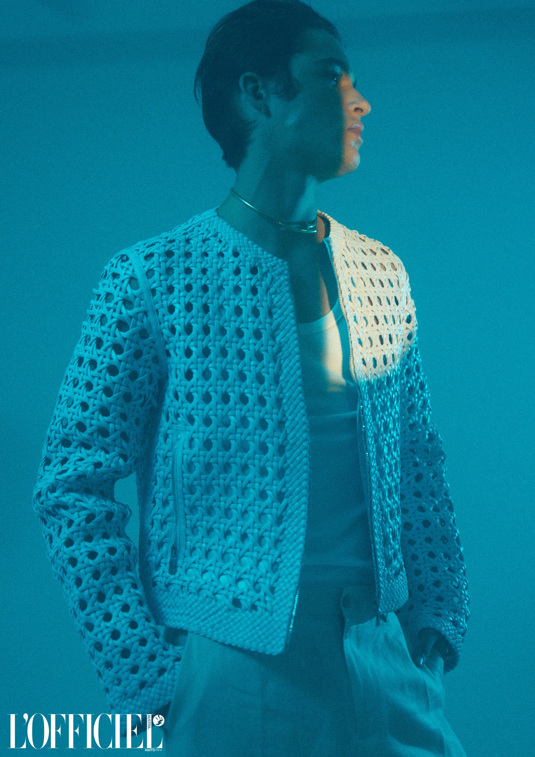 Beyond Time - L'Officiel - Pic. 3