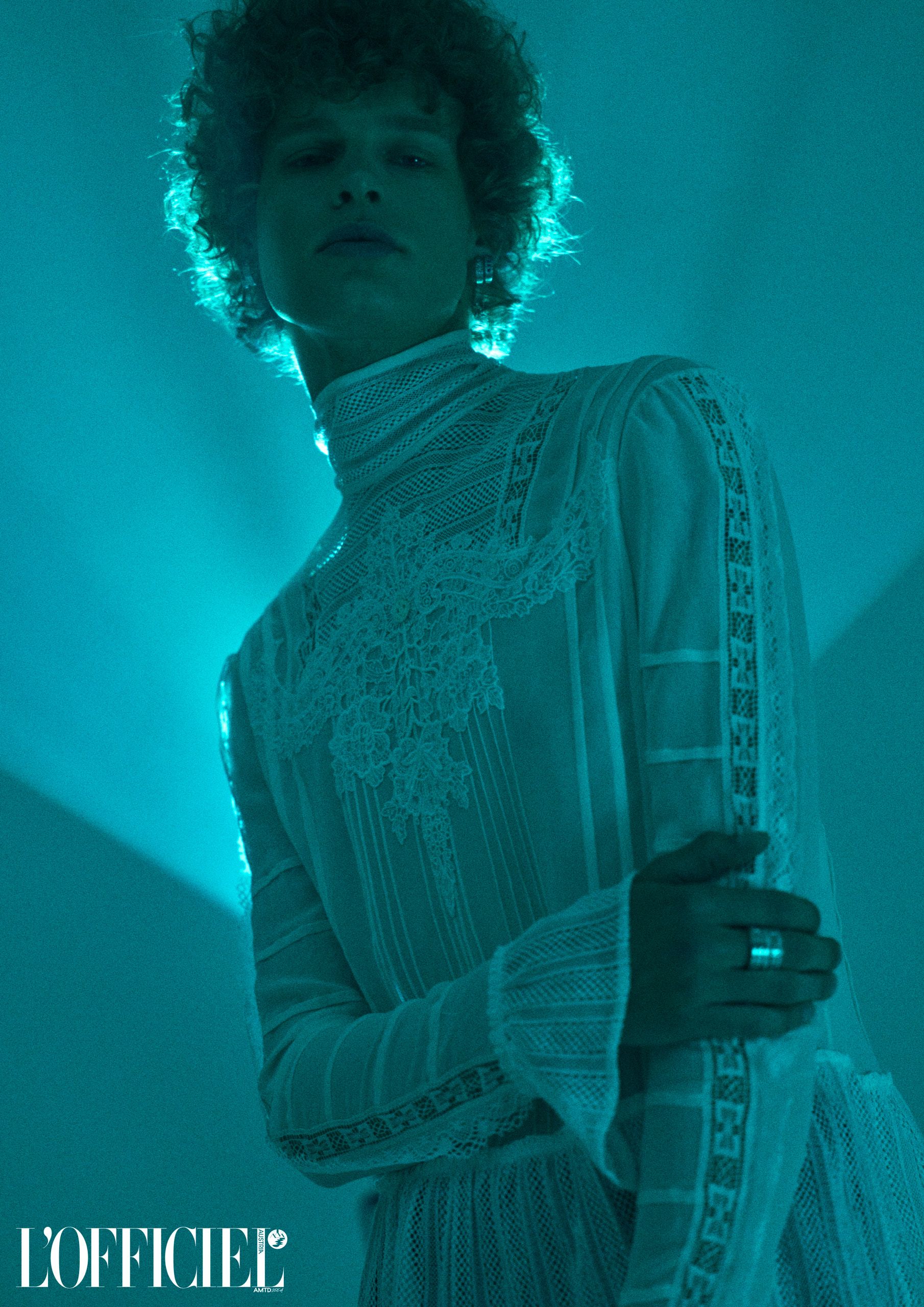 Beyond Time - L'Officiel - Pic. 5