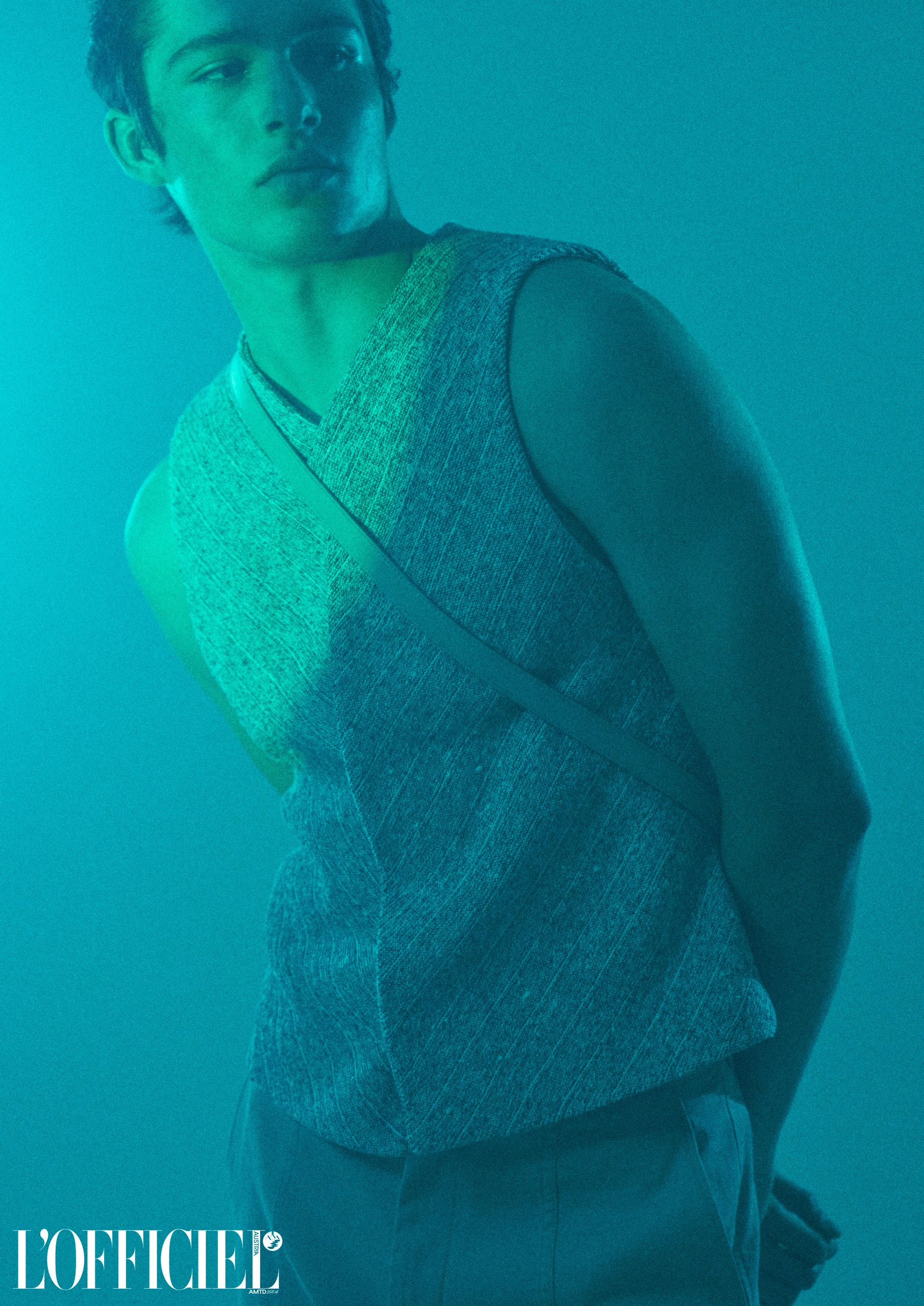 Beyond Time - L'Officiel - Pic. 2