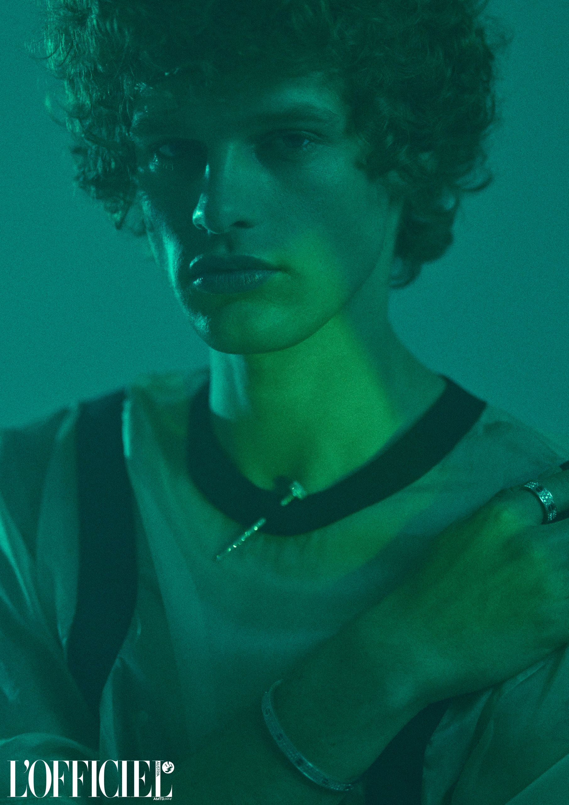 Beyond Time - L'Officiel - Pic. 4